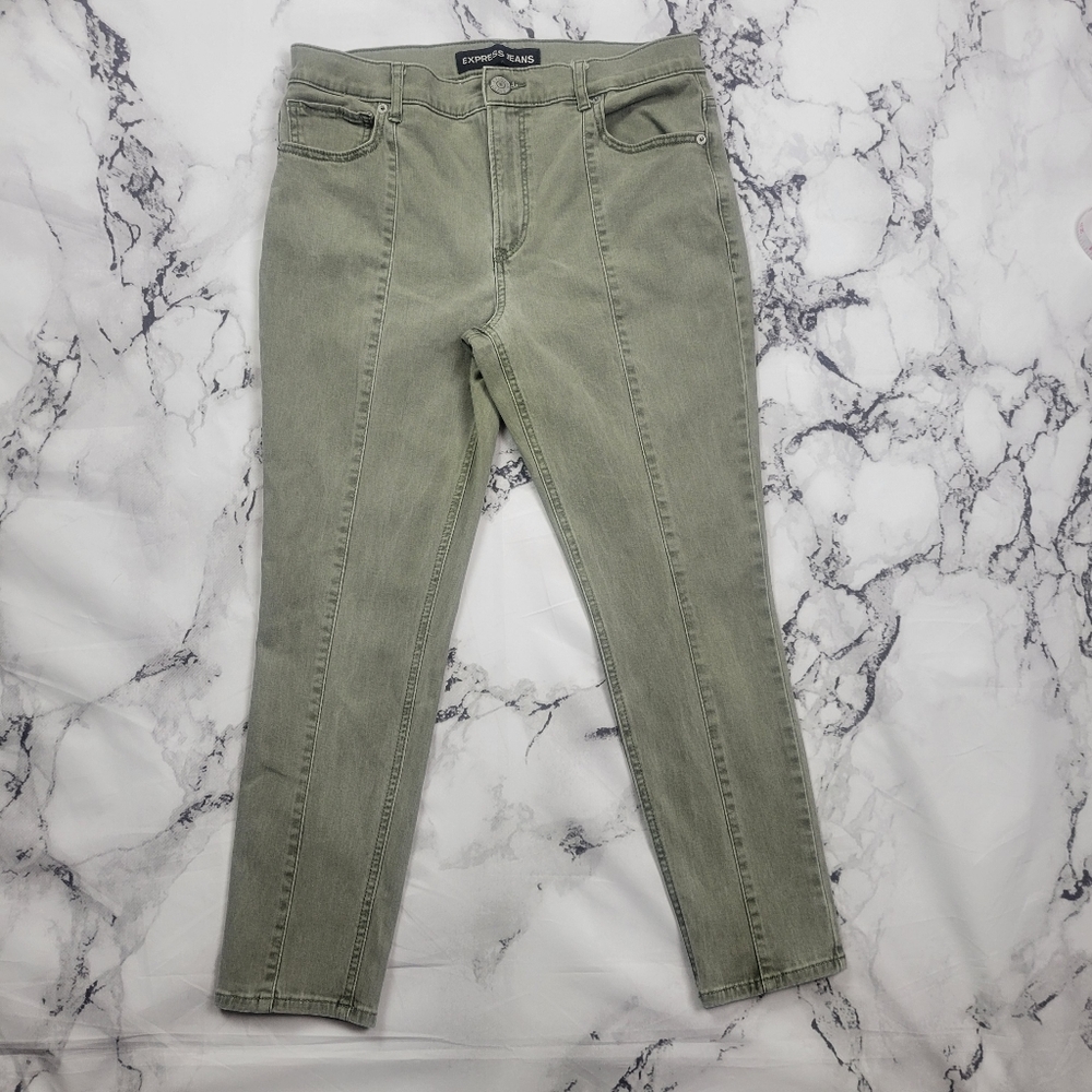 Express Jeans Olive Army Green Ankle Length Short Distressed skinny jean size 8
